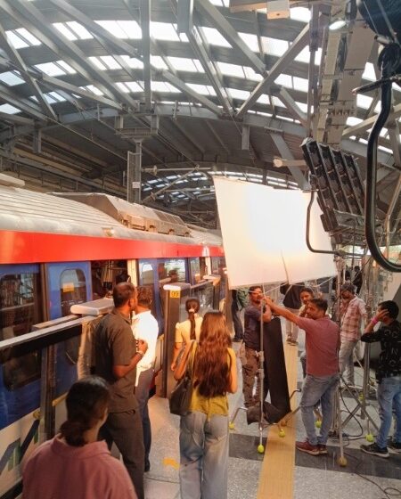  लोकार्पणानंतर मुंबई मेट्रो लाईन 2B वर पहिल्यांदाच व्यावसायिक चित्रीकरण