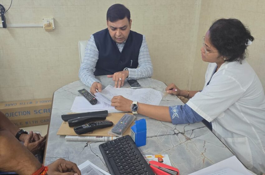  अतिरिक्त महानगरपालिका आयुक्त (पश्चिम उपनगरे) डॉ. विपिन शर्मा यांनी मालाड येथील मनोहर वामन देसाई रुग्णालयाचा घेतला आढावा
