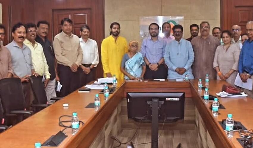  दक्षिण मुंबईतील जुन्या इमारतीच्या पुनर्विकासबाबत खासदार अरविंद सावंत यांनी घेतली म्हाडा अधिकाऱ्यांची भेट