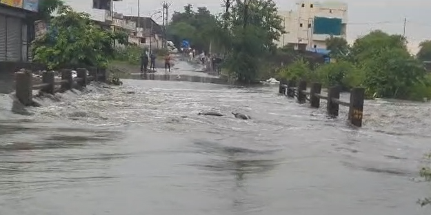  नागपुरात रात्रभर जोरदार पाऊस ,पाणी साचले