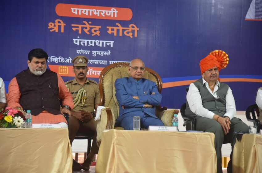 रेल्वे स्थानक विकासात मुंबईतील तीन स्थानके