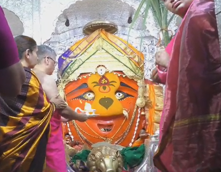  माहूरच्या रेणुका मातेच्या नवरात्र उत्सवाला सुरूवात