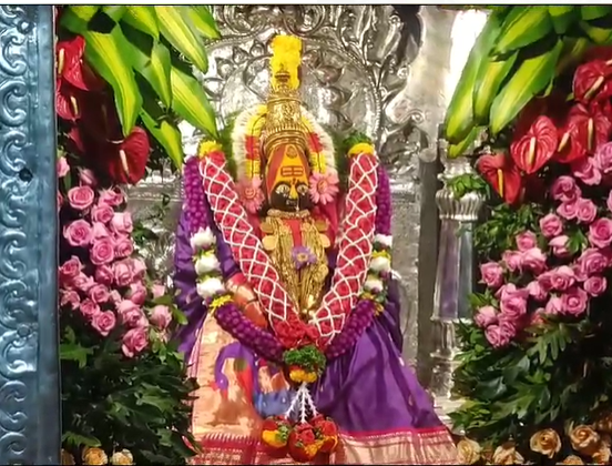  तुळजाभवानीच्या मंदिरात घटस्थापनेने उत्सवाला सुरुवात