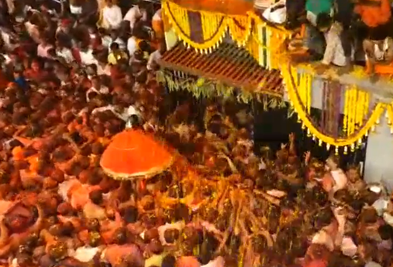  श्रीतुळजाभवानी चा सीमोल्लंघनाचा सोहळा उत्साहात …