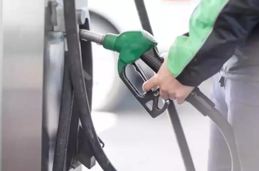  पाकिस्तानात पेट्रोल 289 रुपये प्रति लिटर