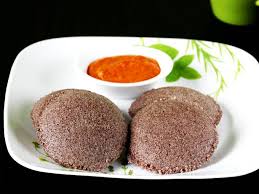  नाचणीच्या इडल्या