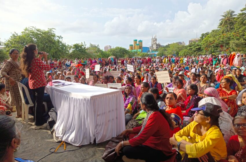 आशा सेविका आणि आरोग्य सेविका मुख्यमंत्र्यांच्या भेटीवर ठाम