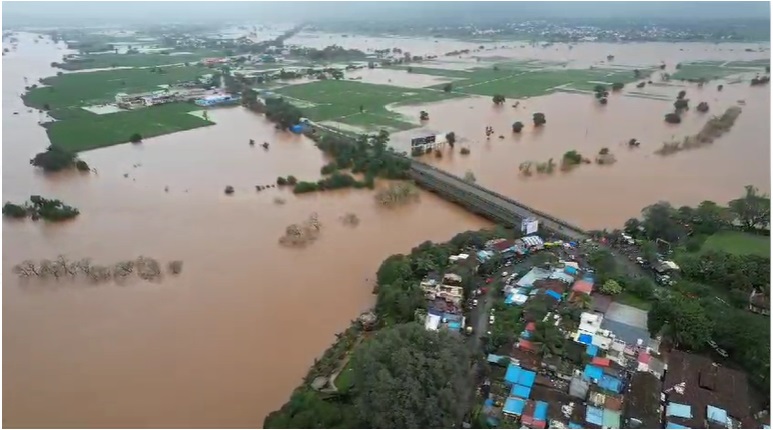  कोल्हापूरातील पूर परिस्थितीमुळे ९ राज्य आणि ४४ प्रमुख मार्ग बंद