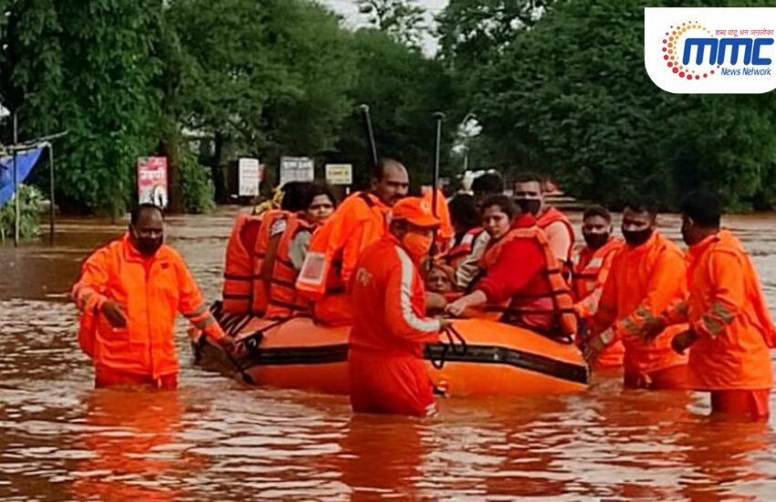  कोल्हापुरमधील शिरोळ तालुक्यात पुराच्या पाण्यात ट्रॅक्टर उलटून ७ जण बेपत्ता, NDRFचे पथक तैनात