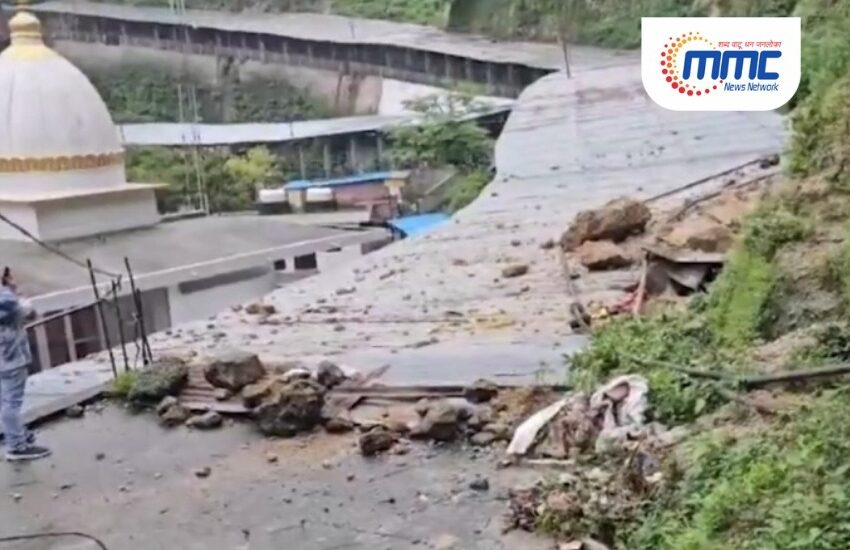  वैष्णोदवी यात्रा मार्गावर दरड कोसळल्याने तिघांचा मृत्यू, अनेक लोकं अडकले