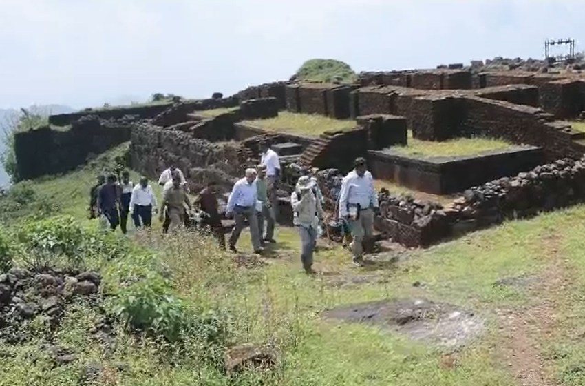  रायगड किल्ल्याची युनेस्को पथकाकडून पाहणी.