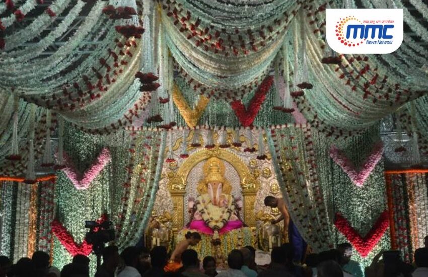  पुण्यातील दगडूशेठ मंदिरात मोगरा महोत्सव, ५० लाख फुलांची सजावट