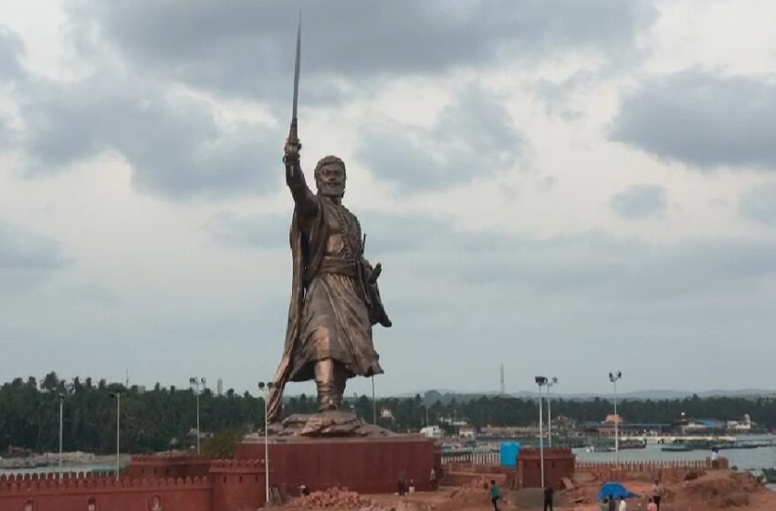  राजकोटवर नव्याने उभारण्यात आलेल्या महाराजांच्या पुतळ्याचे अनावरण….