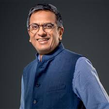  माजी सर न्यायाधीश चंद्रचूड या विद्यापीठातून शिकवणार कायद्याचे धडे