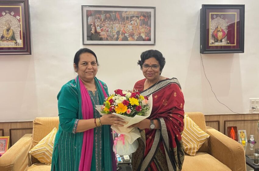 “महिला चळवळीच्या व्यापक मुद्द्यांवर डॉ गोऱ्हेनी केली विजया रहाटकरांशी चर्चा”