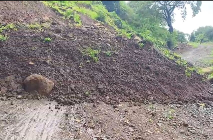 माळीणजवळील पसारवाडी डोंगरावर दरड कोसळली
