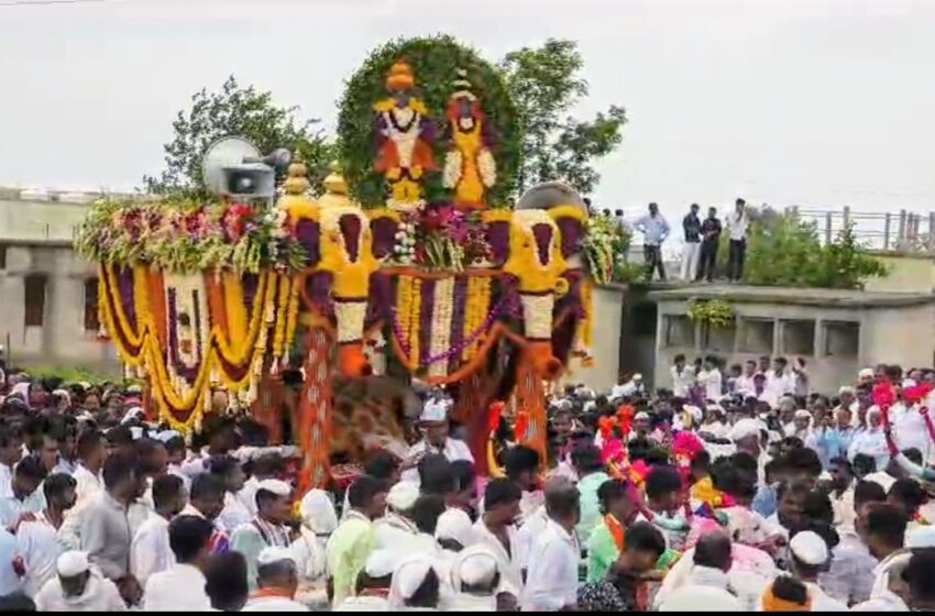 श्रीक्षेत्र गहिनीनाथ गडाची पायी दिंडी मार्गस्थ