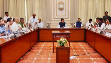 पेपरलेस ई कॅबिनेटची पहिली बैठक