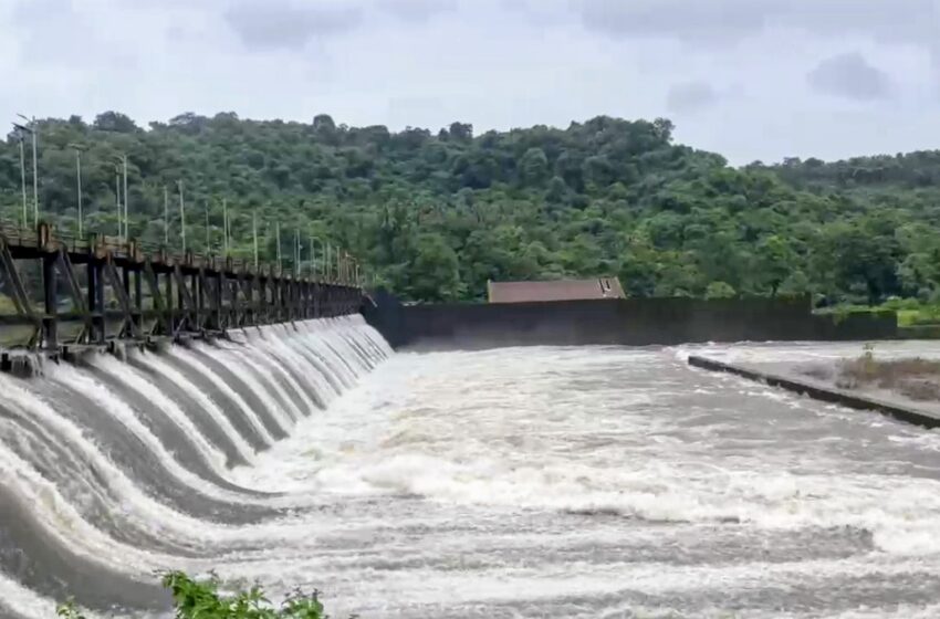  रायगडातील २८ धरणांपैकी २३ धरणे १००% टक्के तुडुंब.