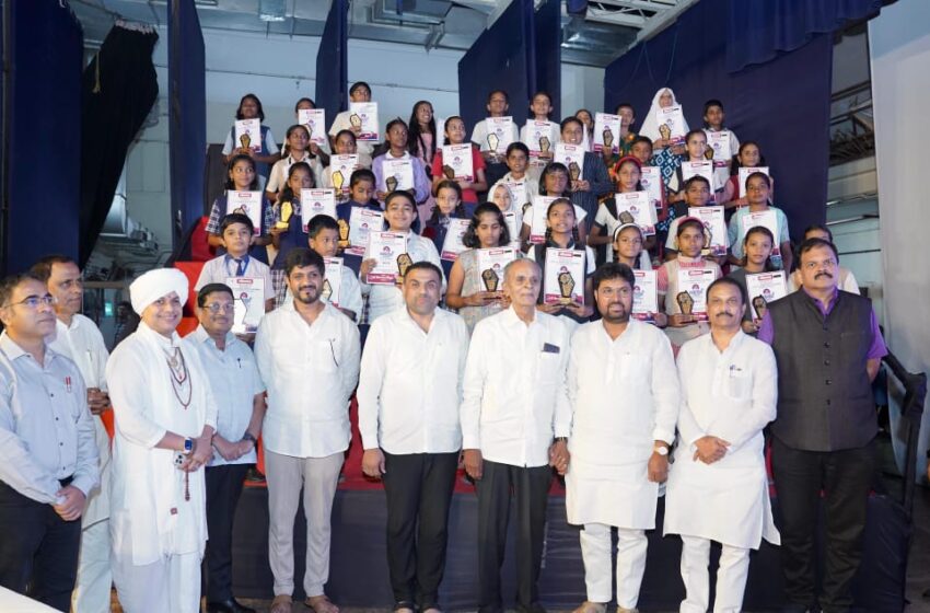 सोमेश्वर फाऊंडेशनचा वतीने ‘विनायकी विनायक निम्हण गौरव शिष्यवृत्ती’ प्रदान*