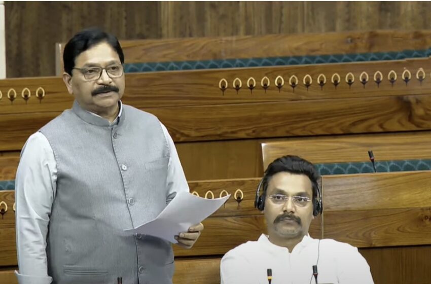  देशातील आशा सेविकांसाठी समान कायदा आणि वेतन अवलंब करावा