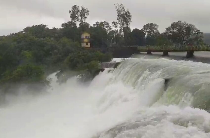 कोल्हापूर जिल्ह्याला रेड अलर्ट; राधानगरी धरणाचे सर्व दरवाजे उघडले