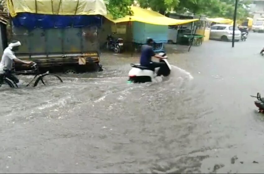  चंद्रपुरात मुसळधार पाऊस,वर्धा नदी फुगल्याने अनेक मार्ग बंद…