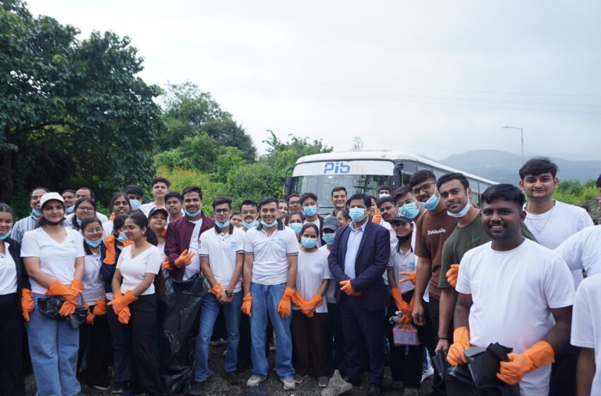  दोन दिवसांत विद्यार्थ्यांनी दोन किलोमीटर परिसरातून २० ट्रॅक्टर कचरा केला स्वच्छ