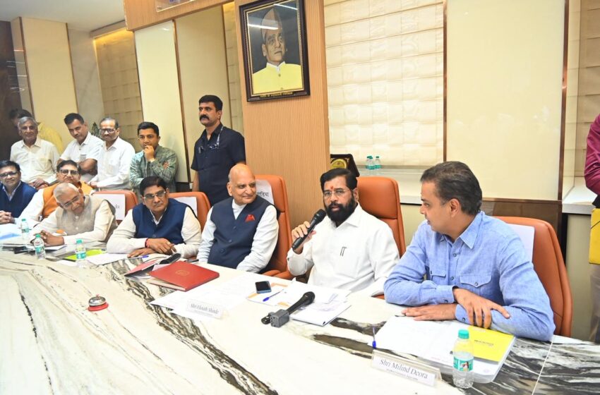  जीएसटी कमी झाल्याबाबत उपमुख्यमंत्री एकनाथ शिंदे यांनि काळबादेवीतील व्यापाऱ्यांशी साधला संवाद