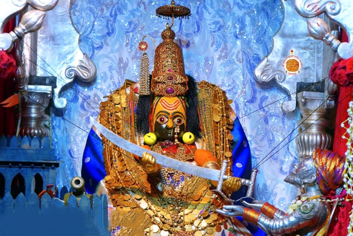  श्री तुळजाभवानी देवीची भवानी तलवार अलंकार महापूजा