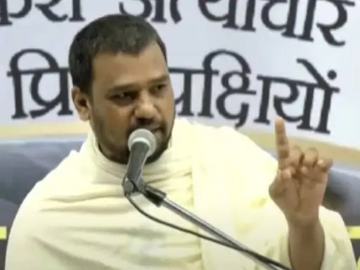  कबुतरांना वाचवण्यासाठी जैन मुनींनी काढला राजकीय पक्ष