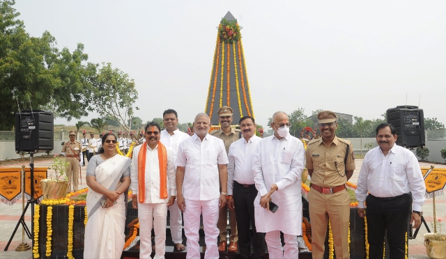  शौर्य, त्याग आणि सेवाभाव हिच पोलीसांची खरी ओळख”