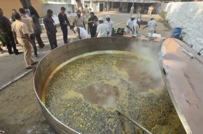  मध्यवर्ती कारागृहात 3000 हजार बंदिवानासाठी तयार झाली खिचडी….