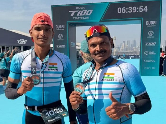  58 व्या वर्षीय पोलीस अधीक्षकांनी मुलासह पूर्ण केली आयर्न मॅन स्पर्धा