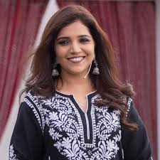  मुक्ता बर्वेला करायचंय हिंदी चित्रपट आणि OTT मालिकांमध्ये काम