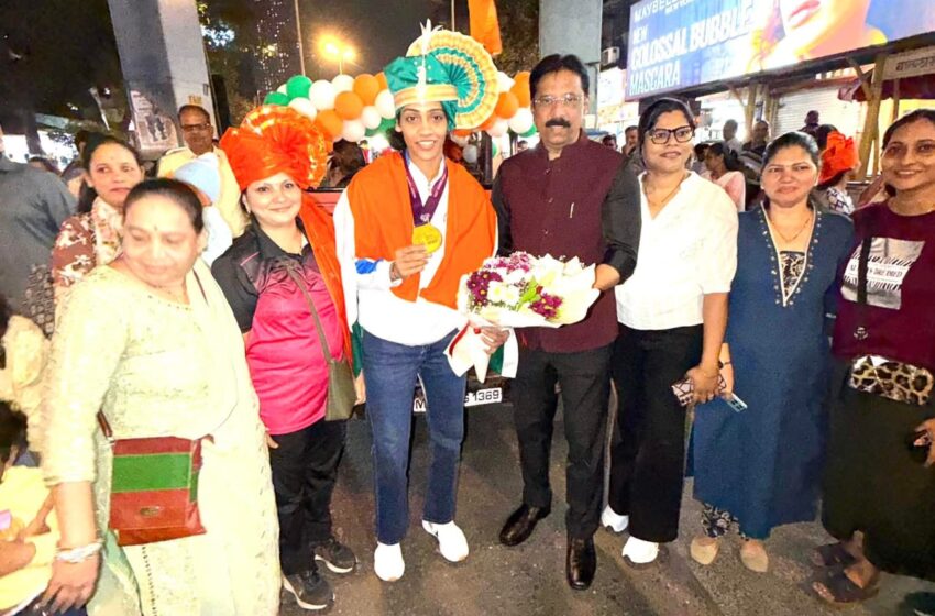  कबड्डीची अष्टपैलू खेळाडू सोनाली शिंगटेची विजयी मिरवणूक जल्लोषात