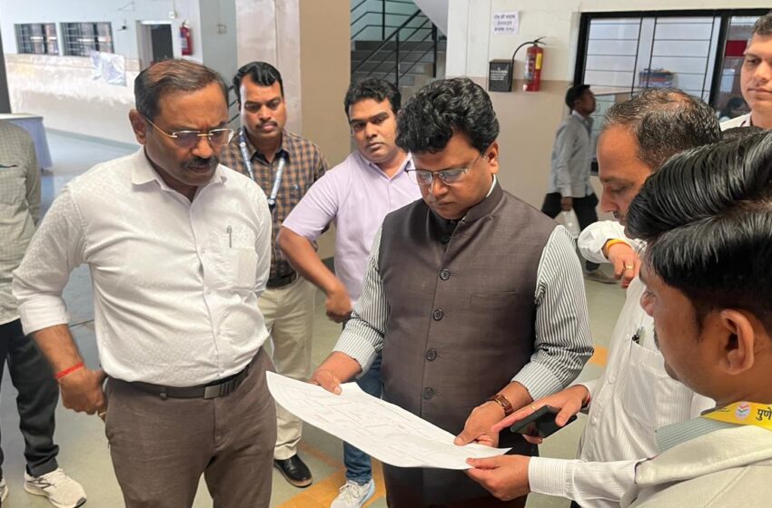 पुणे महानगरपालिका सार्वत्रिक निवडणुकच्या पार्श्वभूमीवर भवानी पेठ व कसबा पेठ यांच्या मतदान यंत्र तयारी व मतमोजणी व्यवस्थेची मा.महापालिका आयुक्त यांनी केली पाहणी.