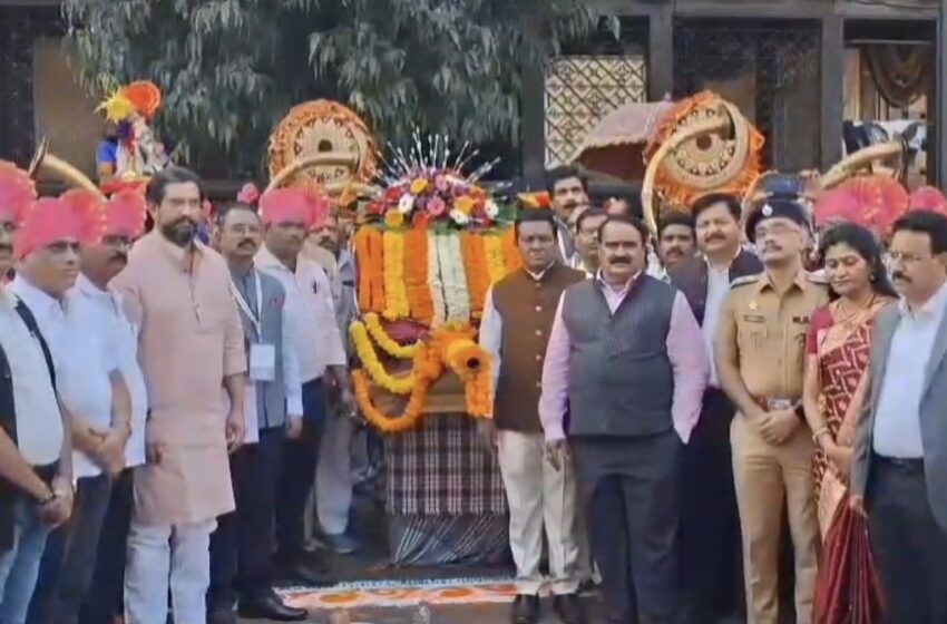  अखिल भारतीय मराठी साहित्य संमेलनाच्या ग्रंथदिंडीला प्रचंड प्रतिसाद