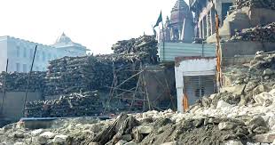  वाराणसीतील अहिल्याबाई होळकरांनी बांधलेला घाट बुलडोझरने उद्ध्वस्त