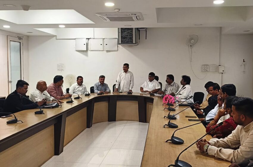  रिपब्लिकन पार्टी ऑफ इंडिया (आठवले) पक्षाची बैठक संपन्न