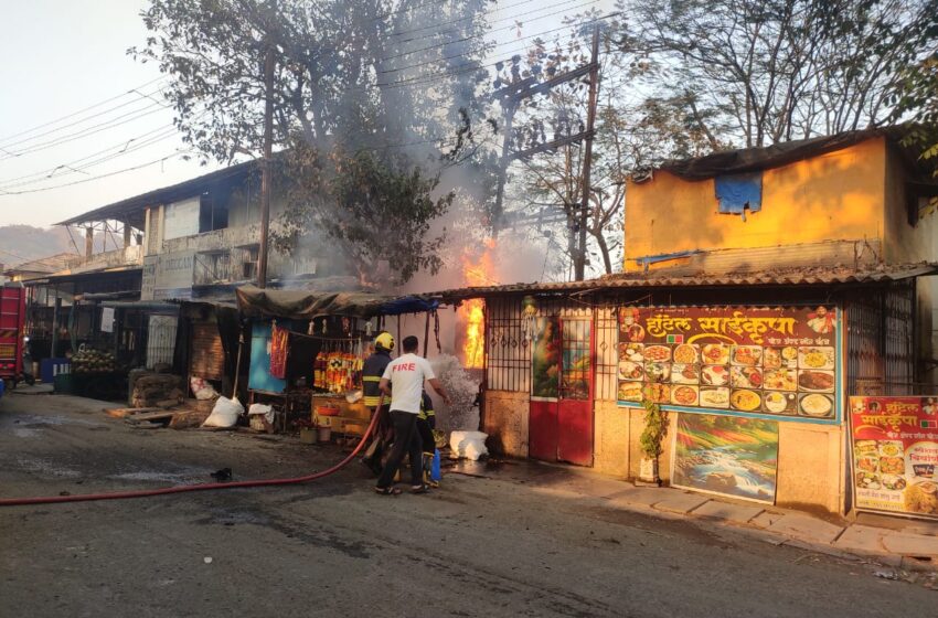  महाड प्रांत कार्यालयाजवळ वाढत्या उष्णतेमुळे विद्युत ट्रान्सफॉर्मर चा स्फोट सुदैवाने जीवित आणि टळली